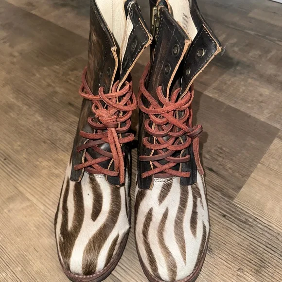 Freebird “Cavalier” Lace Up Boots Brown and Red Vintage Style - Picture 4 of 7